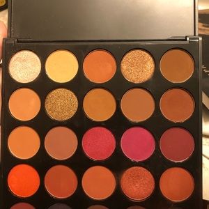 Morphe palette